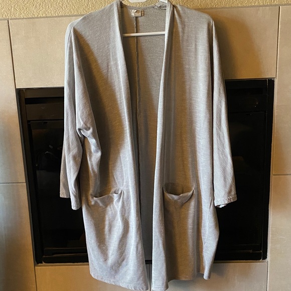 Sweaters - Ribbed Cardigan